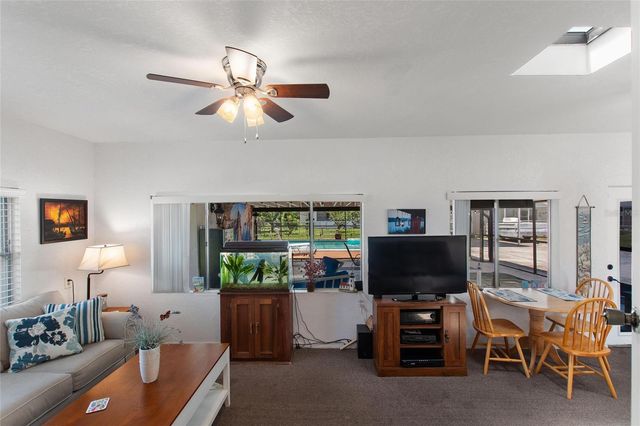 2230 W CENTRAL AVENUE, Winter Haven, FL 33880