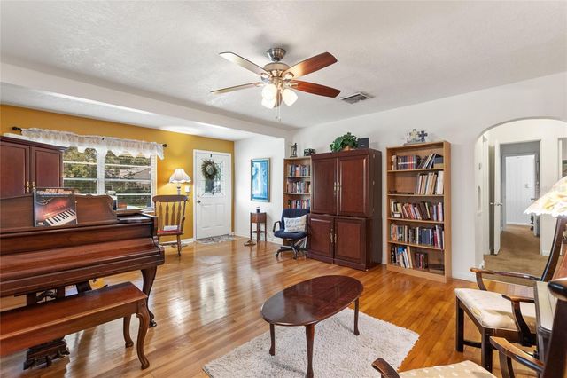 2230 W CENTRAL AVENUE, Winter Haven, FL 33880
