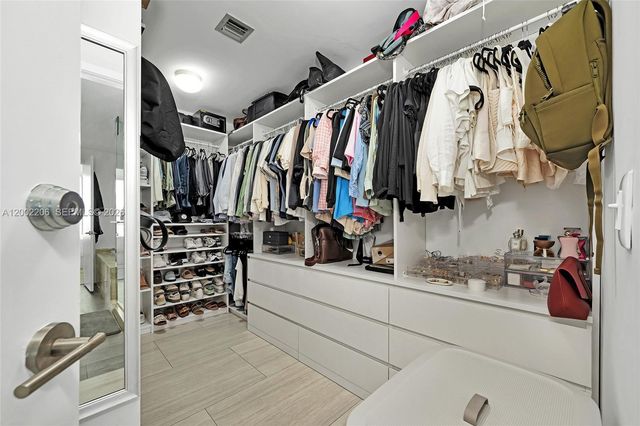 2900 NE 7th Ave 1505, Miami, FL 33137