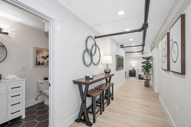 52 Garden St B2, Cambridge, MA 02138