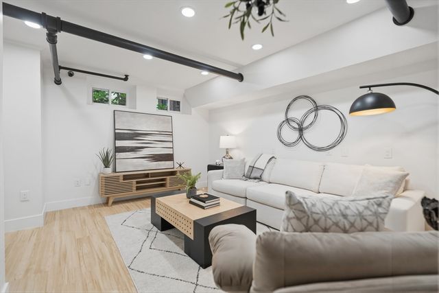 52 Garden St B2, Cambridge, MA 02138