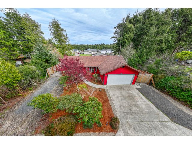 1245 Sw FAIRWAY Dr, Waldport, OR 97394