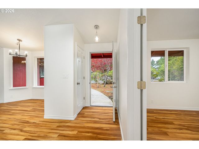 1245 Sw FAIRWAY Dr, Waldport, OR 97394