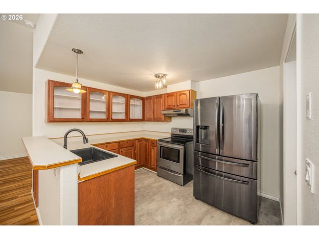 1245 Sw FAIRWAY Dr, Waldport, OR 97394