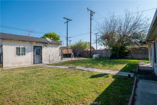 18264 Santa Ana, Bloomington, CA 92316