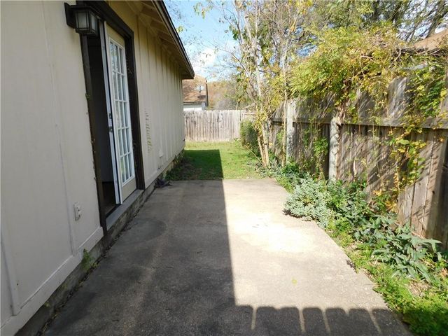 1900 Prairie Knoll CT A, Austin, TX 78758
