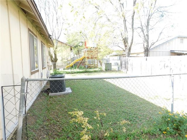 1900 Prairie Knoll CT A, Austin, TX 78758
