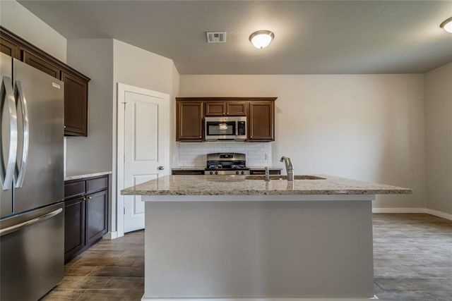 13112 Huntington Drive, Edmond, OK 73025