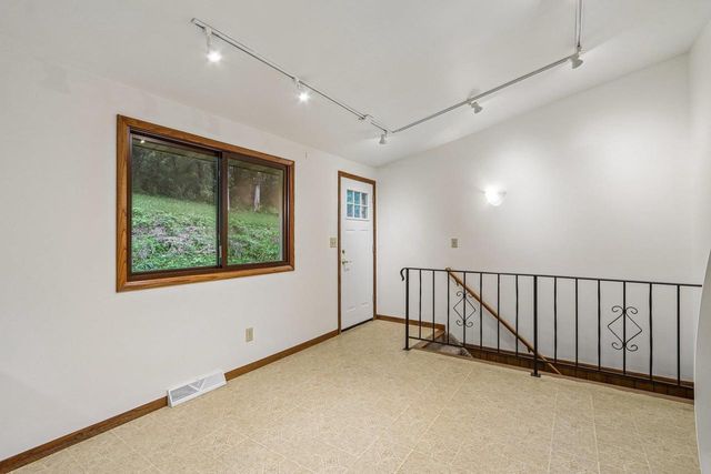 2486 County Highway E, Mount Horeb, WI 53572