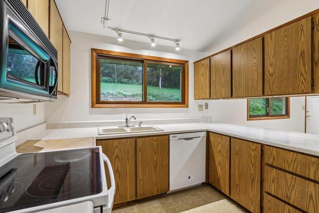 2486 County Highway E, Mount Horeb, WI 53572
