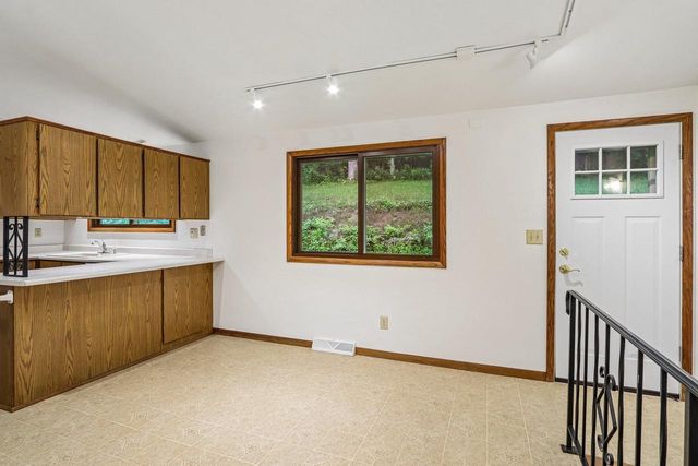 2486 County Highway E, Mount Horeb, WI 53572