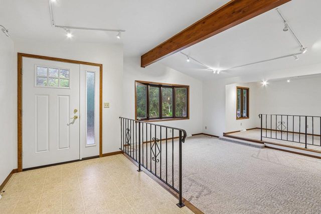 2486 County Highway E, Mount Horeb, WI 53572