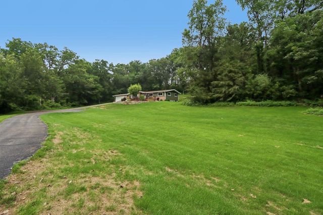2486 County Highway E, Mount Horeb, WI 53572