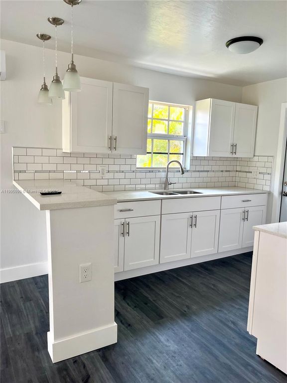 2331 NW 55th Ter, Miami, FL 33142