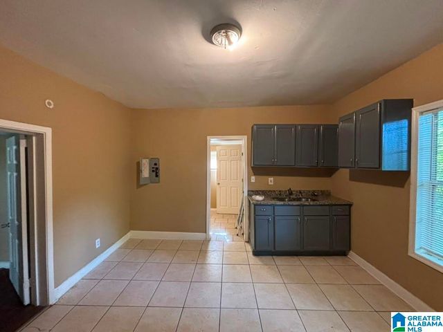 540 1ST AVENUE, Graysville, AL 35073