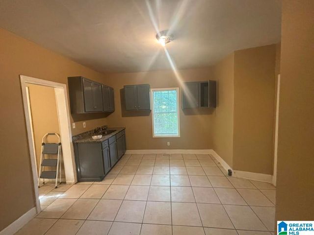 540 1ST AVENUE, Graysville, AL 35073