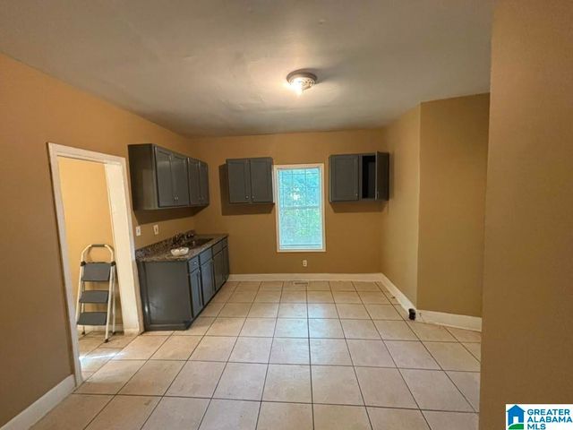 540 1ST AVENUE, Graysville, AL 35073