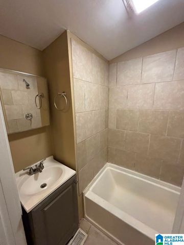 540 1ST AVENUE, Graysville, AL 35073