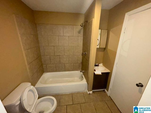 540 1ST AVENUE, Graysville, AL 35073