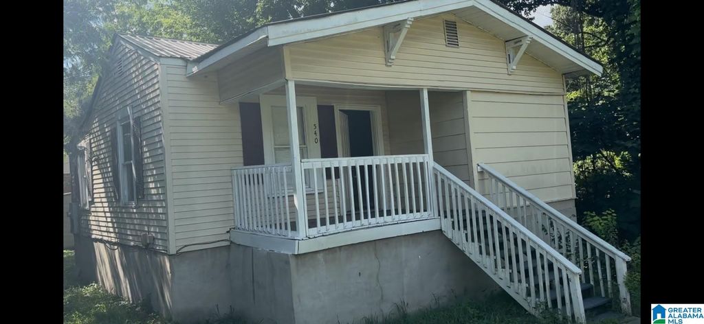 540 1ST AVENUE, Graysville, AL 35073