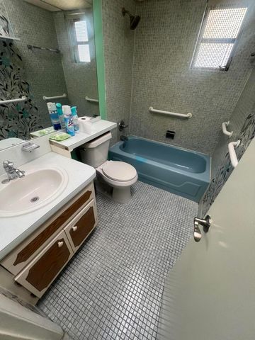 3071 NW 47th Terrace 125, Lauderdale Lakes, FL 33313