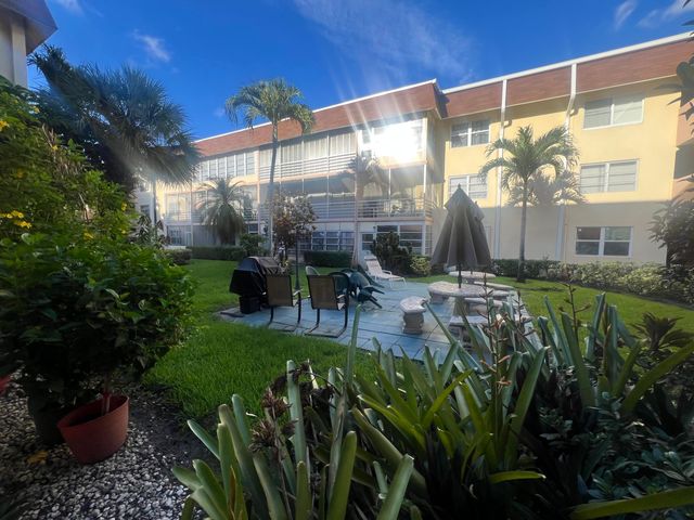 3071 NW 47th Terrace 125, Lauderdale Lakes, FL 33313