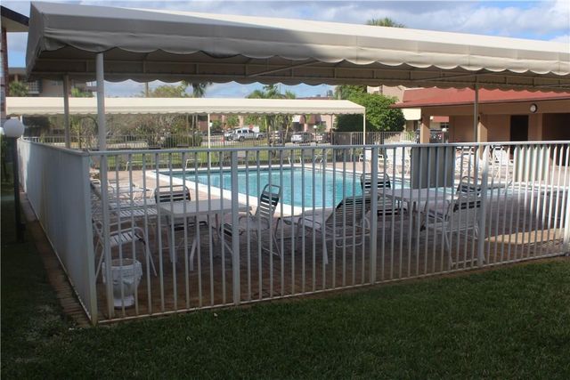 3071 NW 47th Terrace 125, Lauderdale Lakes, FL 33313