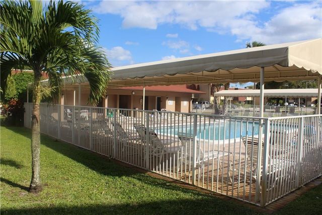 3071 NW 47th Terrace 125, Lauderdale Lakes, FL 33313