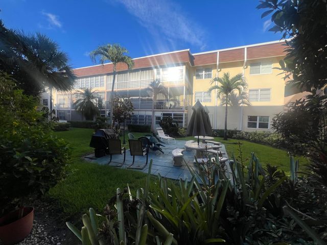 3071 NW 47th Terrace 125, Lauderdale Lakes, FL 33313