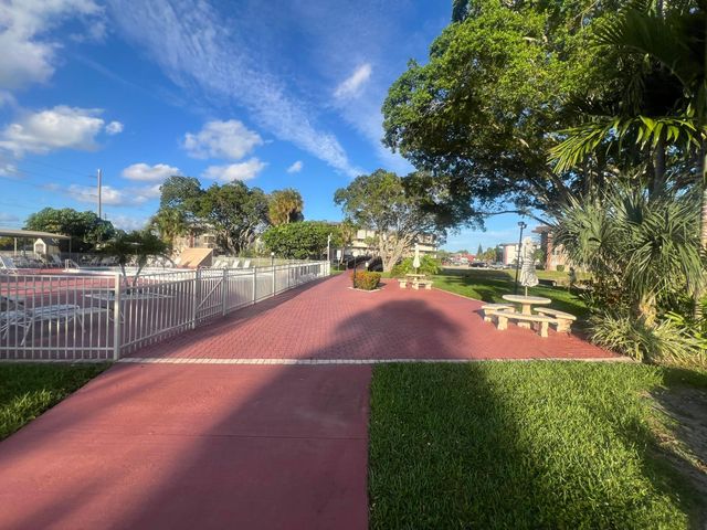 3071 NW 47th Terrace 125, Lauderdale Lakes, FL 33313