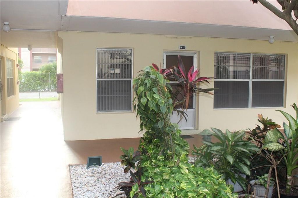 3071 NW 47th Terrace 125, Lauderdale Lakes, FL 33313