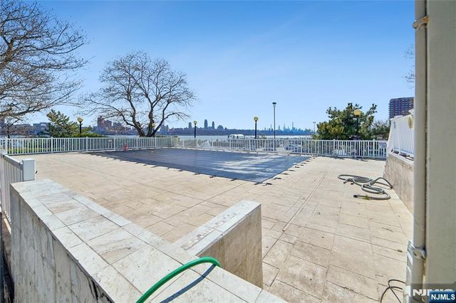 1055 River Road 302, Edgewater, NJ 07020