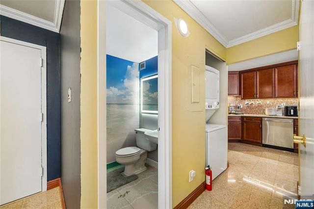 1055 River Road 302, Edgewater, NJ 07020