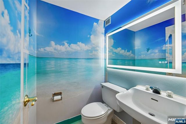 1055 River Road 302, Edgewater, NJ 07020