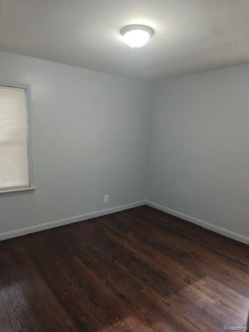 22544 Frisbee Street, Detroit, MI 48219