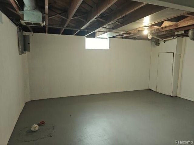 22544 Frisbee Street, Detroit, MI 48219