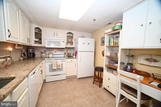 4210 CENTENNIAL STA, Warminster, PA 18974