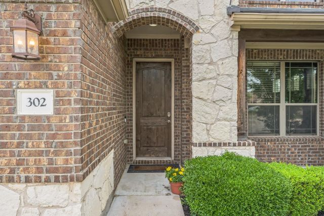 302 Emory Fields DR, Hutto, TX 78634