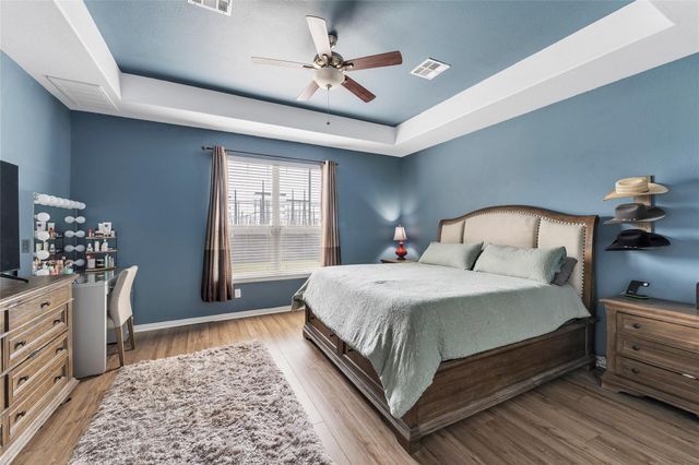 302 Emory Fields DR, Hutto, TX 78634