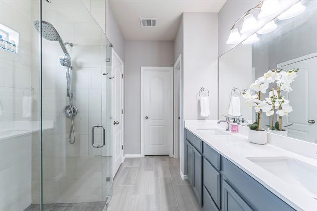 302 Emory Fields DR, Hutto, TX 78634