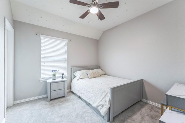 302 Emory Fields DR, Hutto, TX 78634
