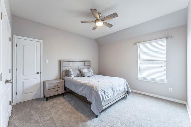 302 Emory Fields DR, Hutto, TX 78634