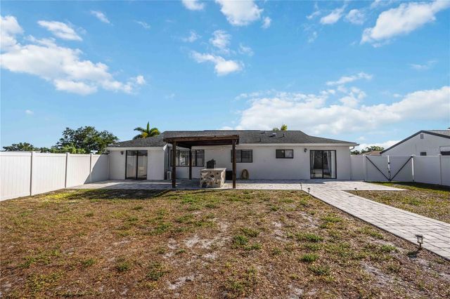 6775 DENNISON AVENUE, North Port, FL 34287
