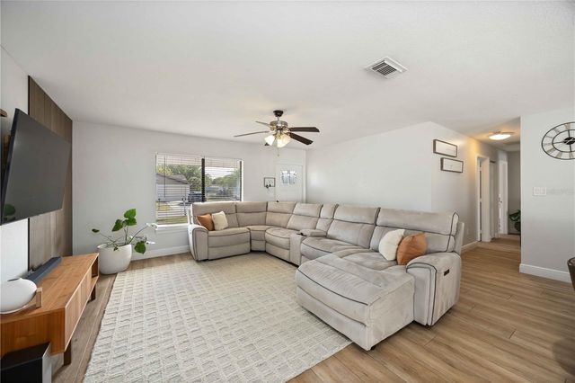 6775 DENNISON AVENUE, North Port, FL 34287