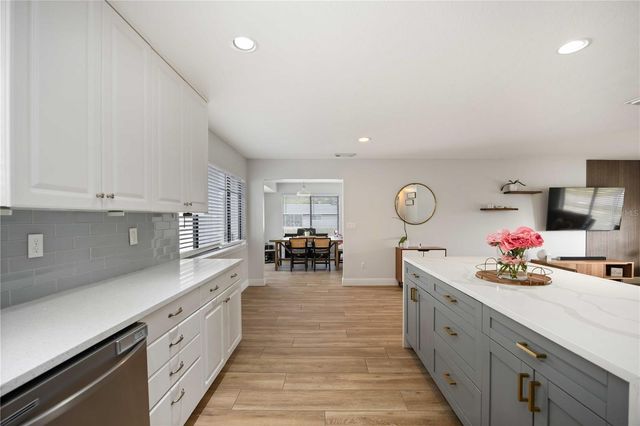 6775 DENNISON AVENUE, North Port, FL 34287