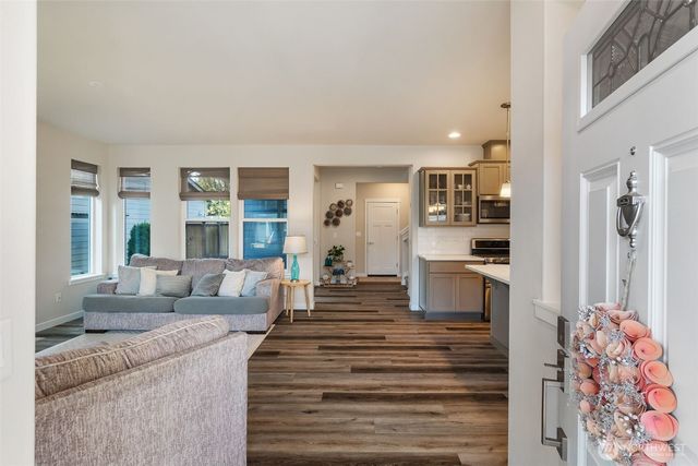 3215 64th Lane SW, Tumwater, WA 98512