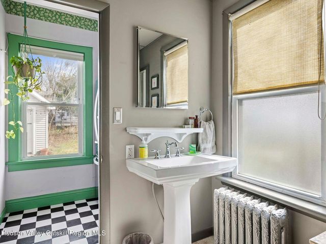 29 Elizabeth Street, Saugerties, NY 12477