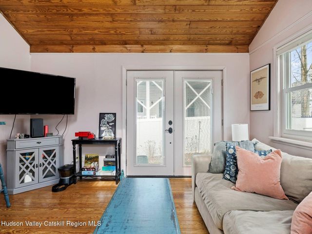 29 Elizabeth Street, Saugerties, NY 12477