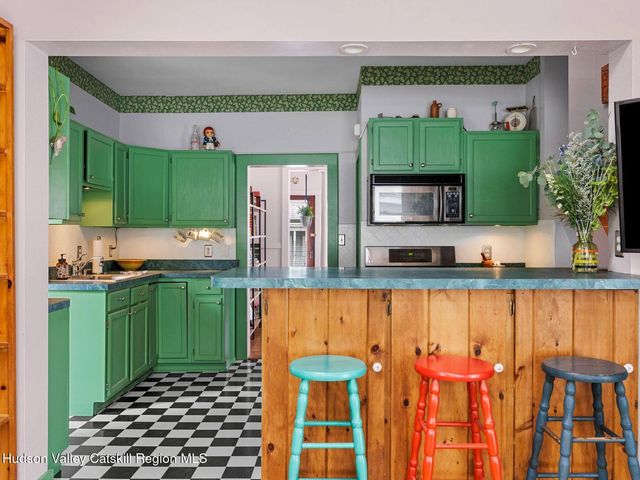 29 Elizabeth Street, Saugerties, NY 12477