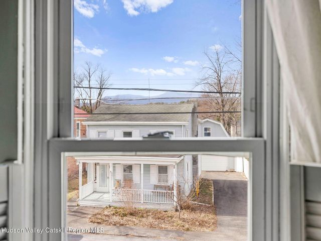 29 Elizabeth Street, Saugerties, NY 12477